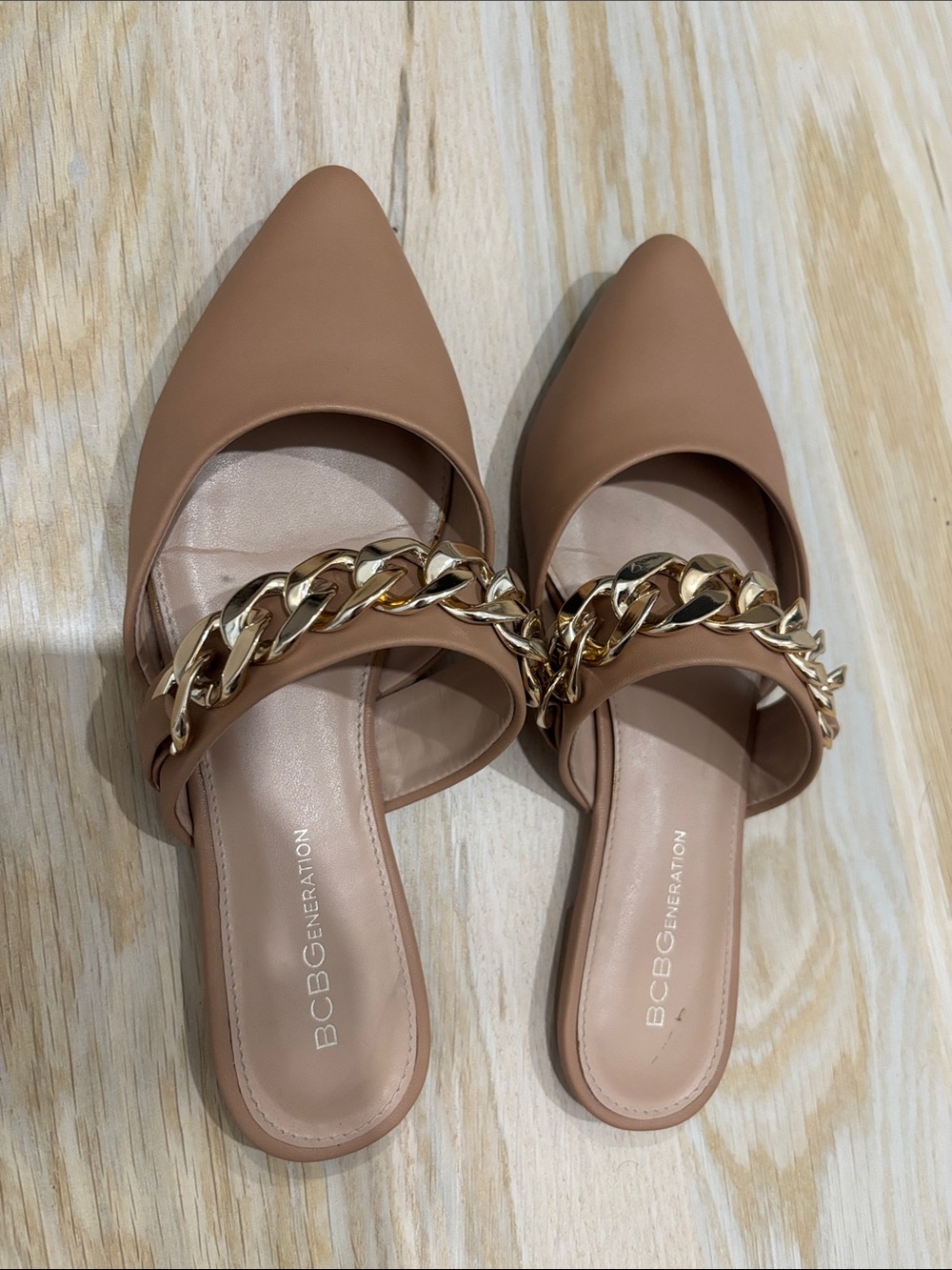 BCBGeneration Tan Pointed Toe Chain Mule with Gold Accent size 7.5